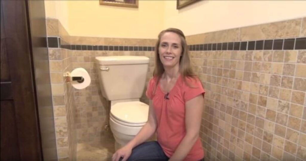 Unclogging Your Toilet by Yourself